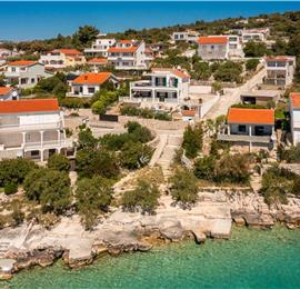 4 Bedroom Villa with Pool near Milna, Brac Island Sleeps 8 